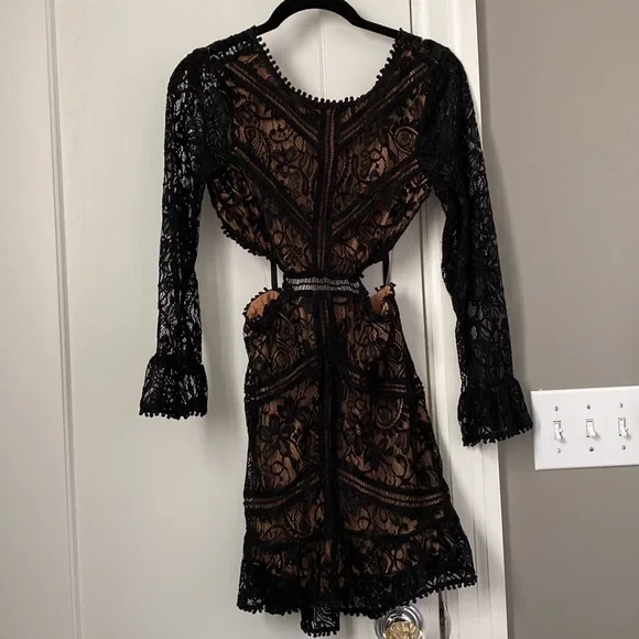 For Love & Lemons Emerie Lace Cutout Dress Black/Nude New without Tags Sz.XS - Picture 2 of 3